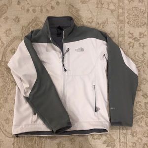 North face Apex fabric lined shell. Men’s medium